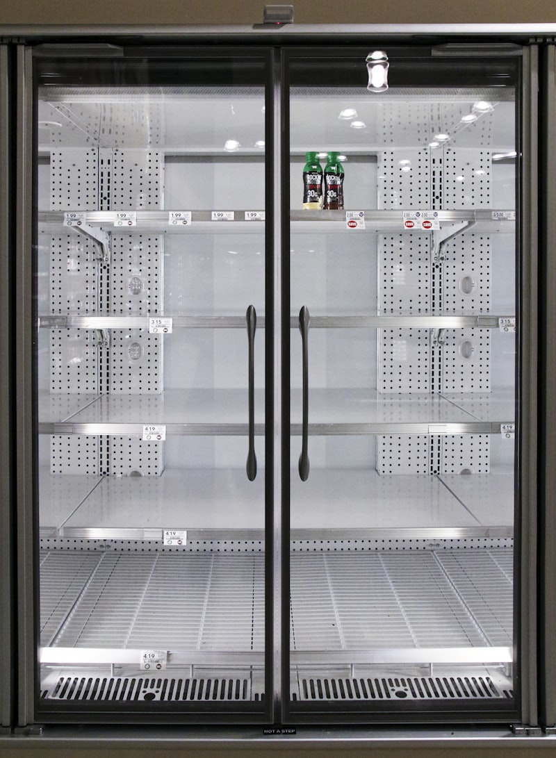 Qual a Menor Geladeira Frost Free do Mercado? Guia de Medidas e Modelos (2026)