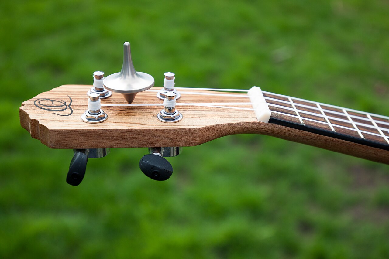 Como Trocar Cordas de Ukulele e Escolher Nylon ou Fluorocarbono