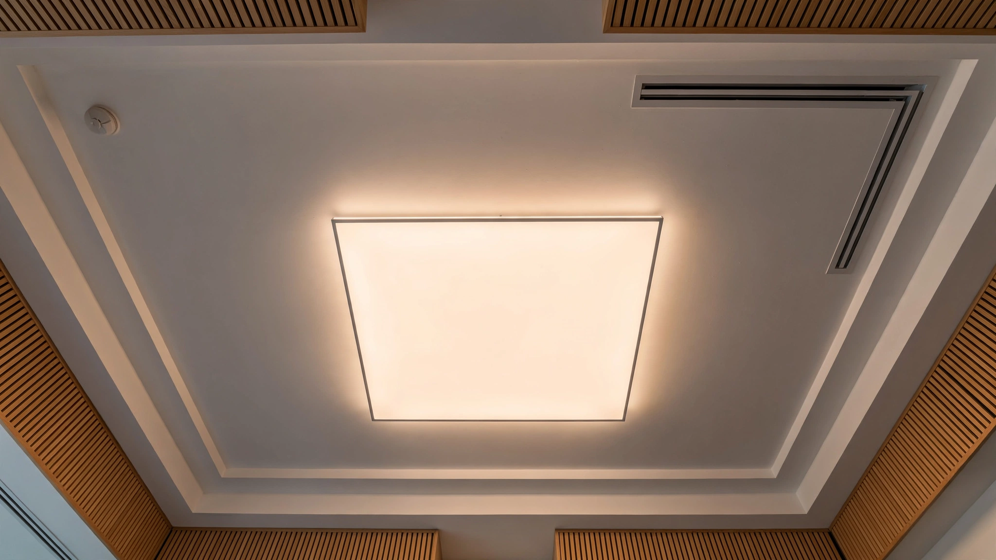Melhor Painel de LED Sobrepor em 2026: Guia de Potência (18W, 24W, 36W) e Medidas